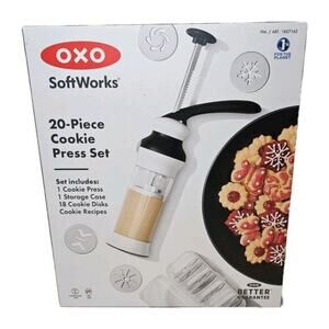 OXO SoftWorks Cookie Press with 18 Stainless Steel Disks and Recipes / New‎